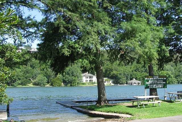 1st image of 7112 Greenshores Dr APT 8