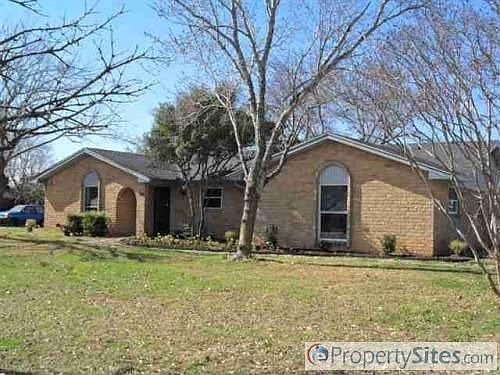 2nd image of 120 Towne West Dr
