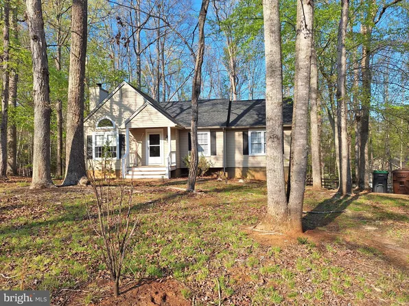 12 Albano Ct, Palmyra, VA 22963