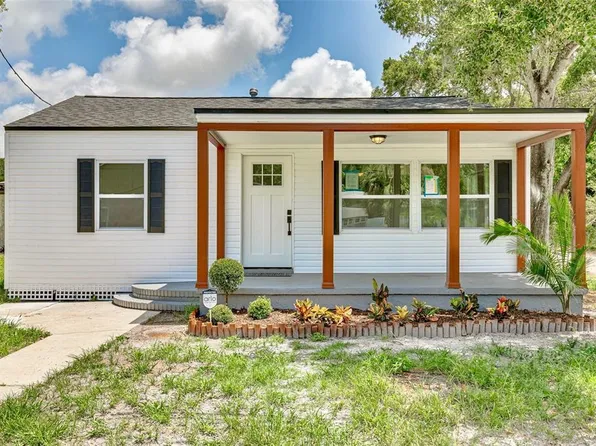 915 Nicholson St, Clearwater, FL 33755