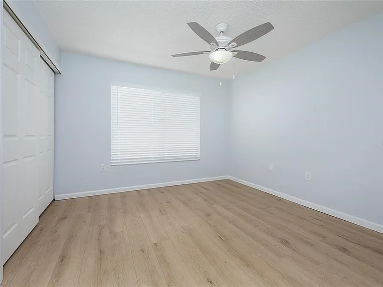 2608 Hidden Lake Dr N #C — Photo 14