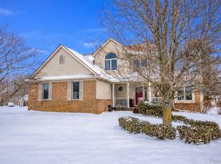 13659 Windmoor Dr, South Lyon, MI