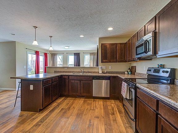 3rd image of 3596 Longhorn Dr
