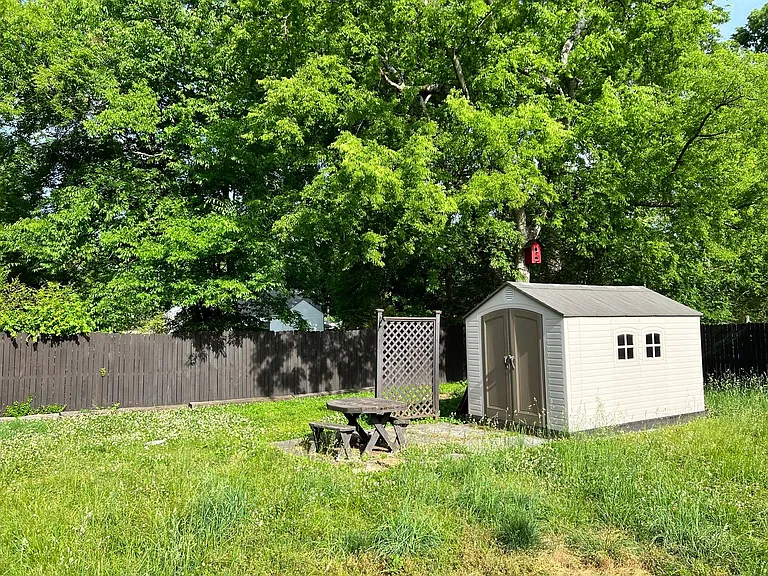 1604 Truman Ave — Photo 25