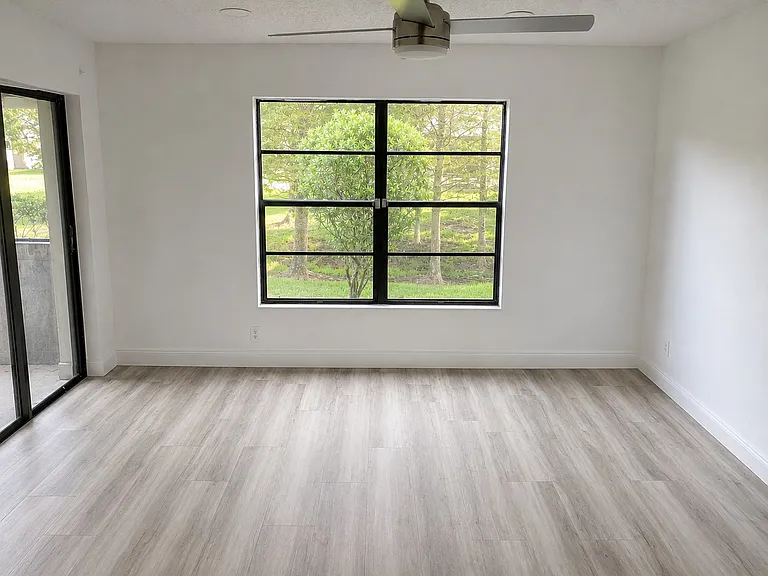 Puritan Cir — Photo 14