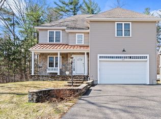 697 Salisbury St, Worcester, MA 01609