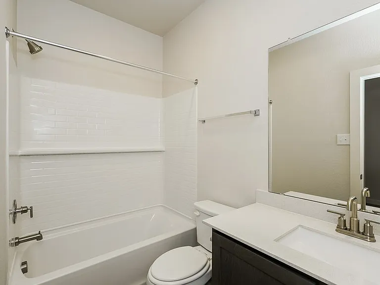 1308 Tilton Dr — Photo 15