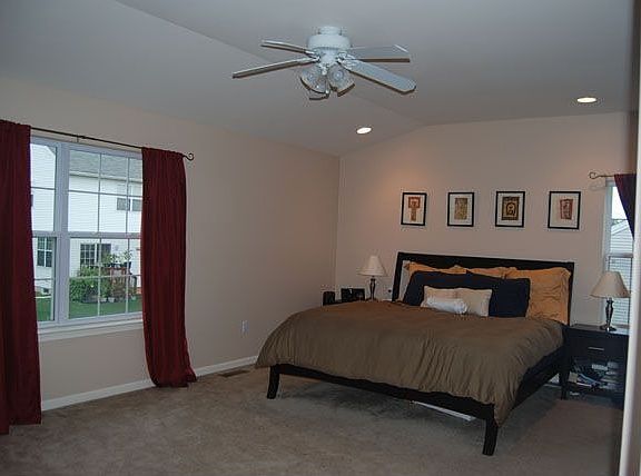 958 lawrence way: master bedroom