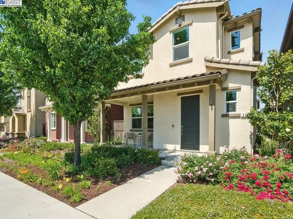 218 Stratus Cmn, Livermore, CA 94550