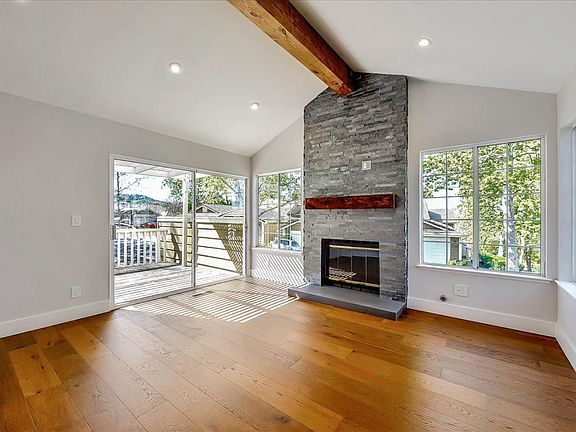 4th image of 1221 Copper Peak Ln