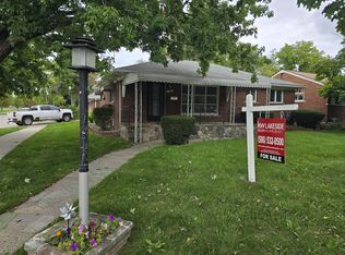 1700 Hampton Rd, Mount Clemens, MI 48043