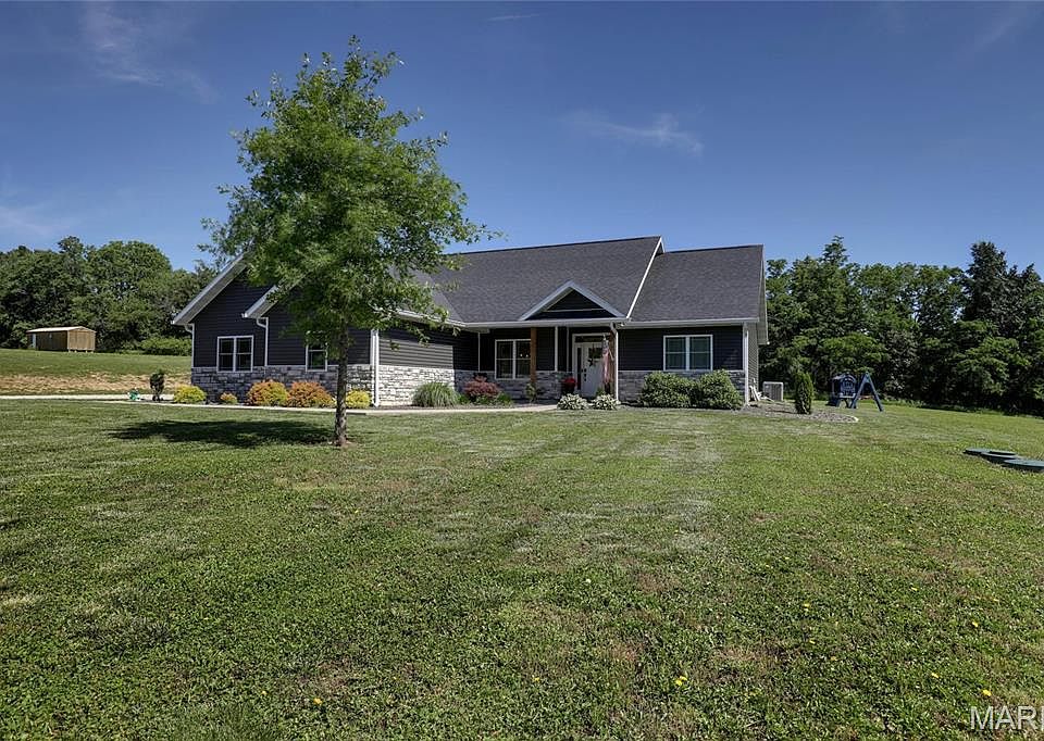 1st image of 56900 Patriot Ln