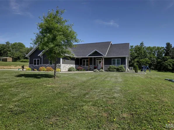 56900 Patriot Ln, New London, MO 63459