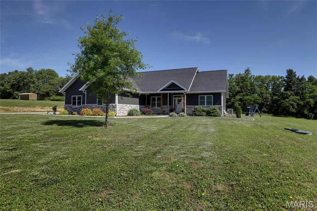 56900 Patriot Ln, New London, MO, New London