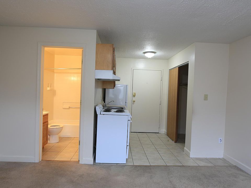 1st image of 58 E 11th Ave