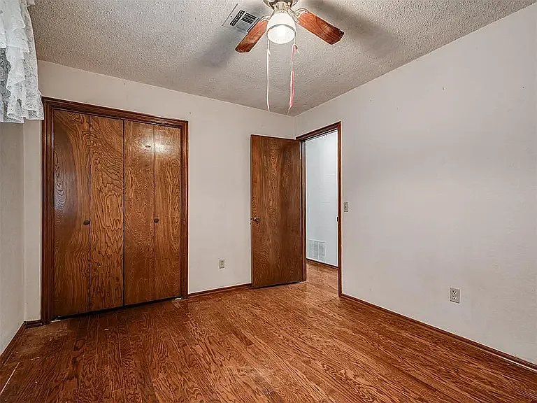 813 N Parkview Cir — Photo 18