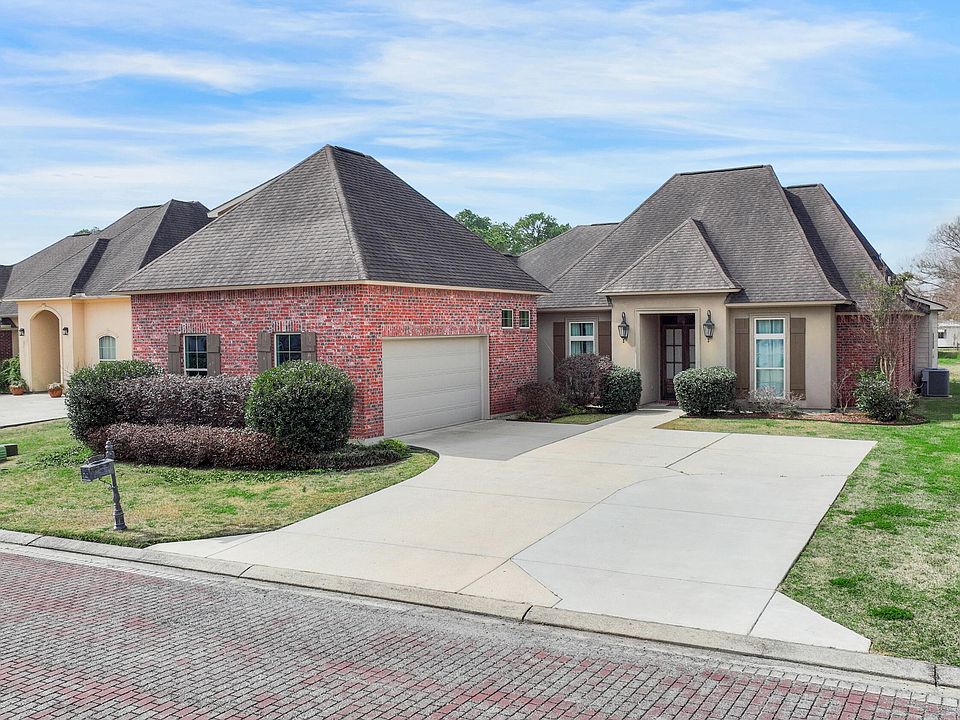 1st image of 104 Gated Trinity Ct