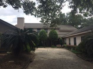 1934 Country Club Blvd, Sugar Land, TX 77478