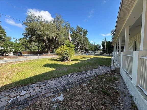 3rd image of 3002 Young Rd
