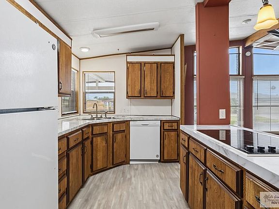 4th image of 2021 W Montana Ave