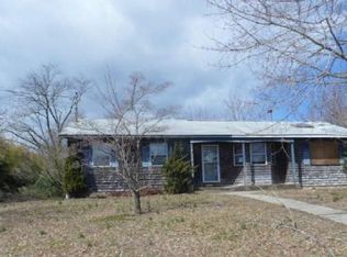 6 Nadel Ct, Riverhead, NY 11901