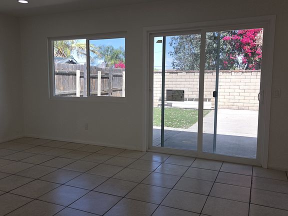 5th image of 892 Robin Dr