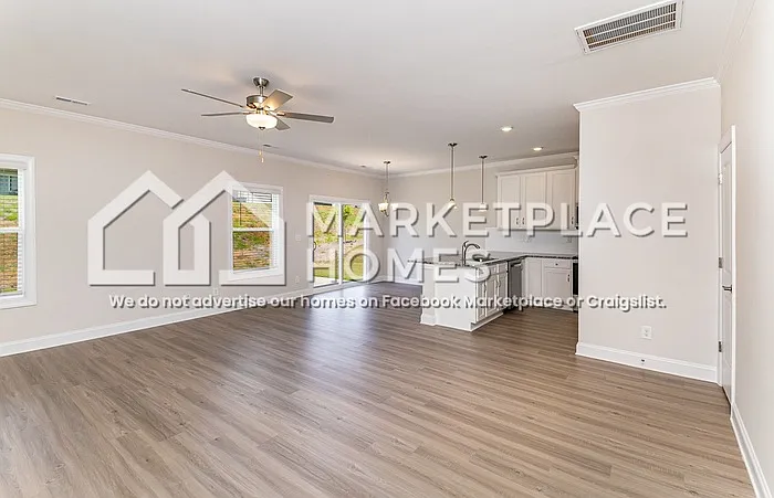 124 S Sina St — Photo 5