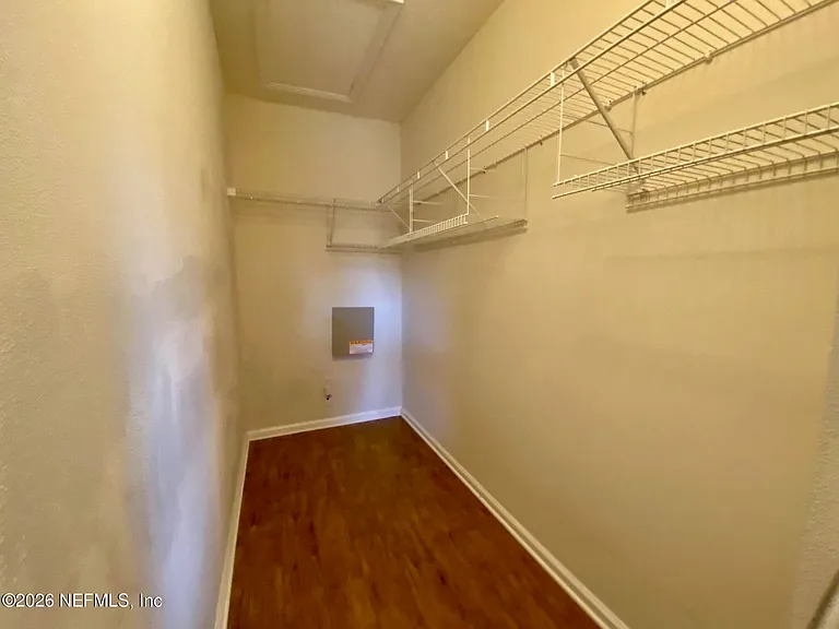 1530 Vineland Cir #B — Photo 19