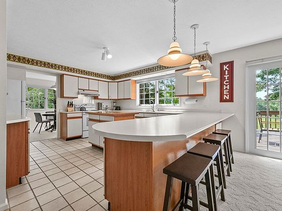 4th image of 125 Birchwood Ln