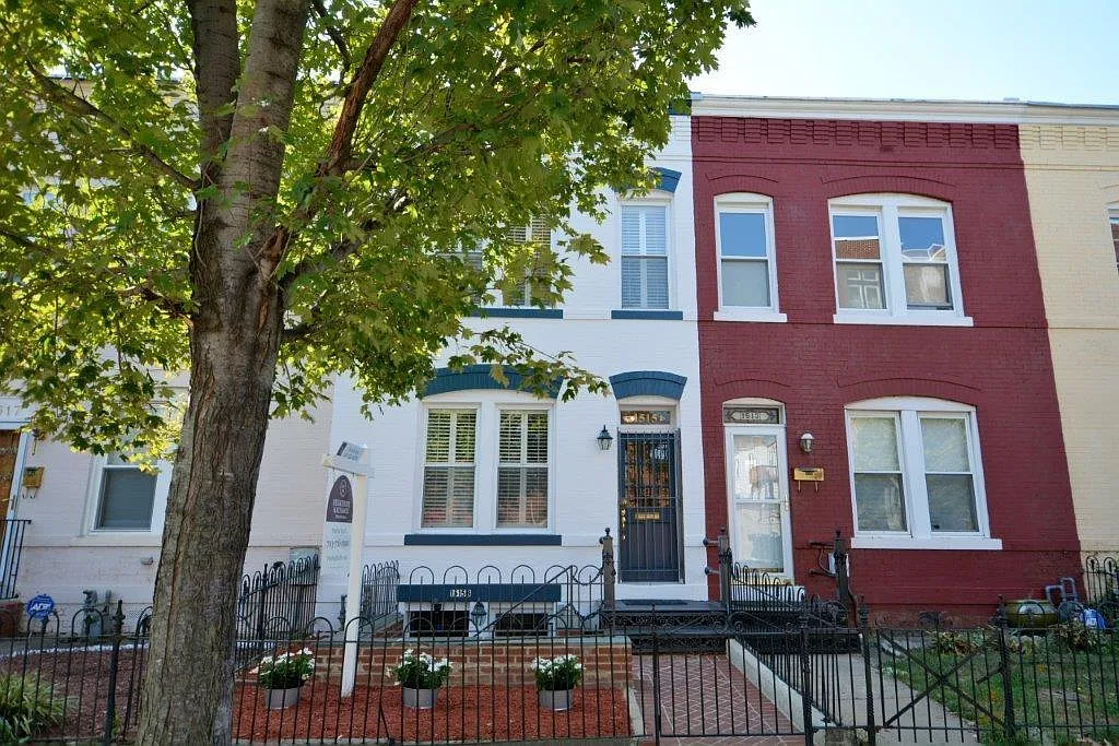 1515 C St SE photo 1