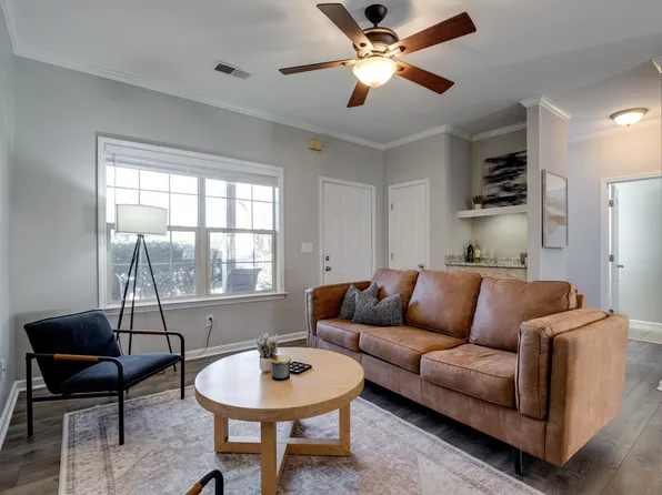 408 Cashmere Dr, Thompsons Station, TN 37179