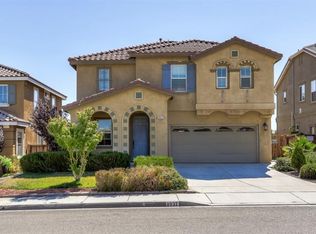 8937 Rialto Ave, Oak Hills, CA 92344