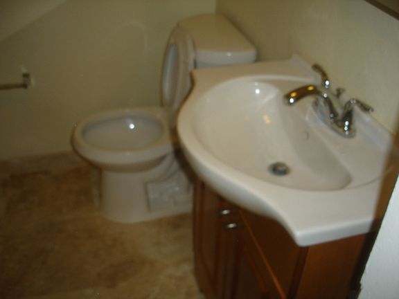 2nd image of 881 N Gordon St
