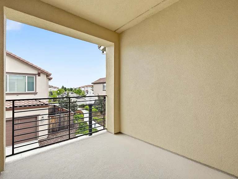 3818 E Commerce Way — Photo 54