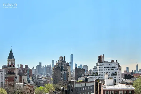 Sold by Sotheby's International Realty | media 17