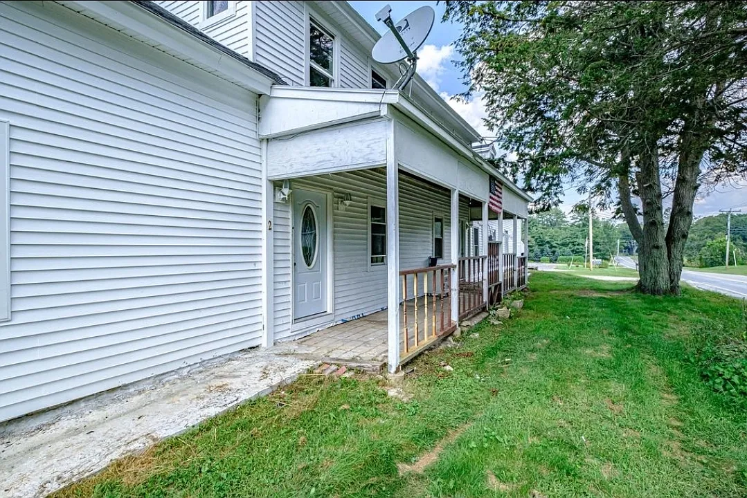 178 Main St — Photo 1
