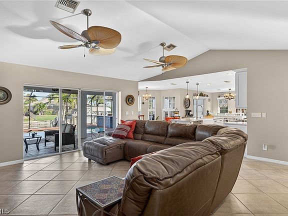 5th image of 5203 Pelican Blvd