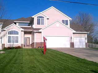 2902 Seminole Valley Rd NE, Cedar Rapids, IA 52411