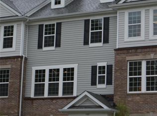 1162 Sydney Park, Clayton, MO 63117