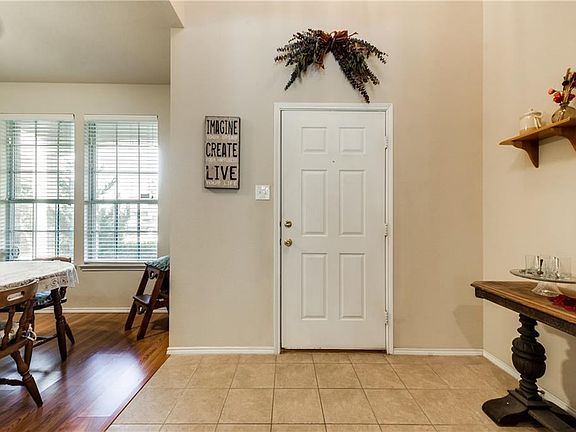 2nd image of 8405 Whispering Willow Ln