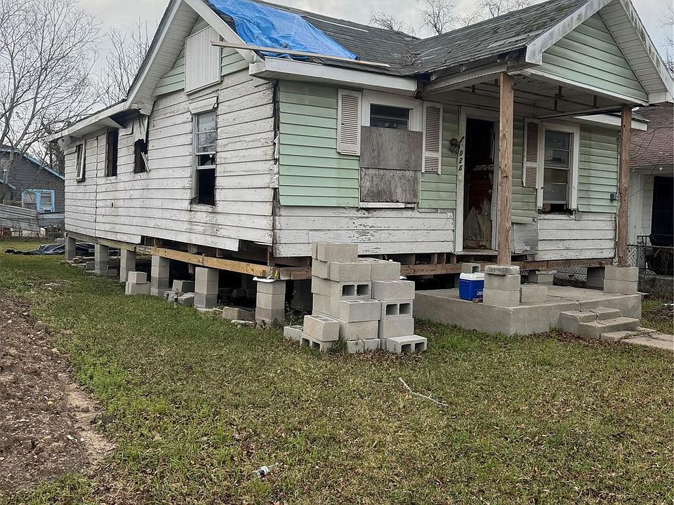 1st image of 3926 Sayers St