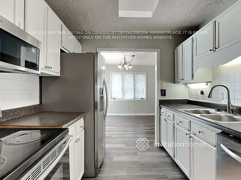 1108 Oakview Rd — Photo 6