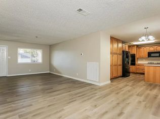 8240 Stapleton Ave, Las Vegas, NV 89145