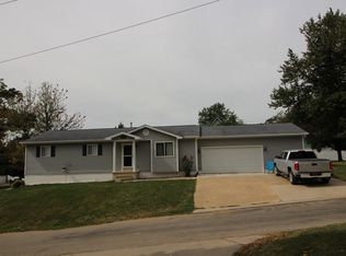 101 No Name St, Mechanicsville, IA 52306