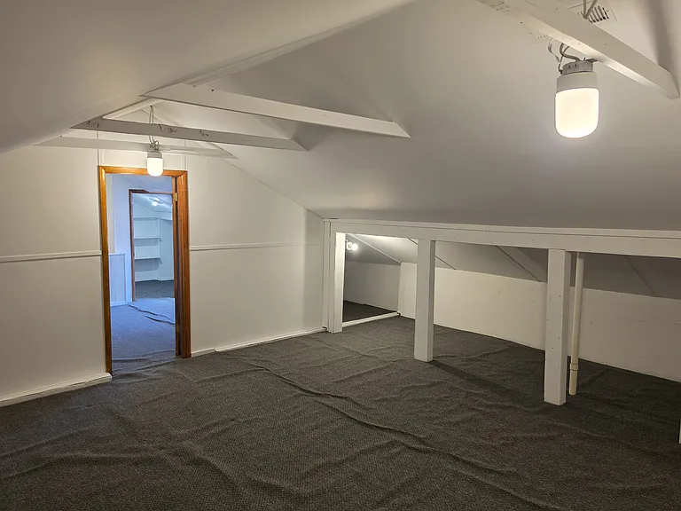 54 N Front St #A — Photo 21