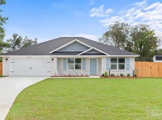 1689 Oak Dr, Gulf Breeze, FL 32563
