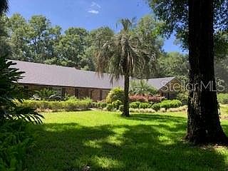 1st image of 2096 Chinaberry Ln