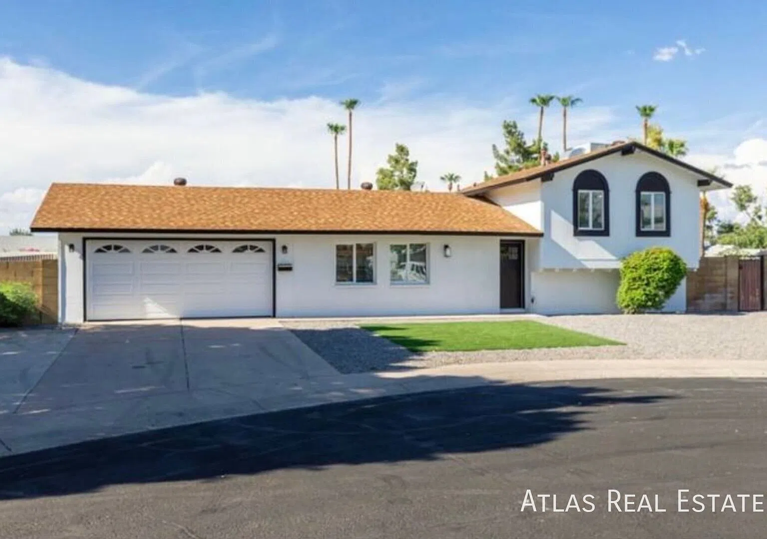 Stunning 4-Bedroom Tempe Home | Private Pool | Updated Interior! — Photo 1