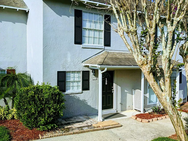 1226 Villa Ln #R200 — Photo 7