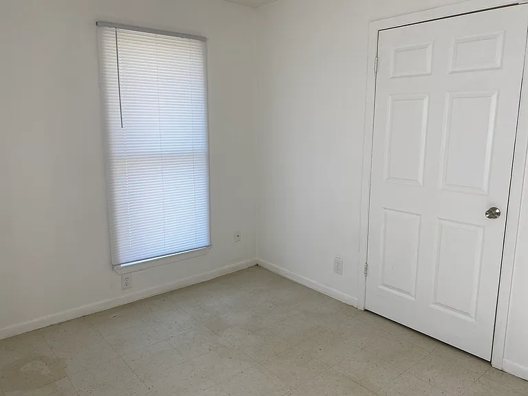 2308 Carley St — Photo 8
